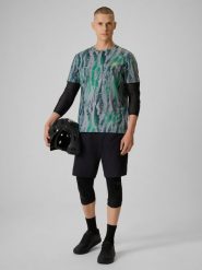 4F Spodenki kolarskie męskie - czarne M. Czarne szorty męskie 4F, bez wzorów, z dzianiny, wakacyjne. Za 199.99 zł.