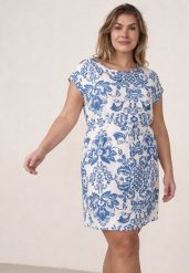 Niebieska Pudełkowa Sukienka z Wiskozy w Stylu Casual z Wiązanym Paskiem Tepena. Niebieskie sukienki damskie Born2be, na co dzień, plus size, bez wzorów, z jeansu, casualowe, bez kołnierzyka, plus size, bez ramiączek, midi, proste. Za 59.99 zł.