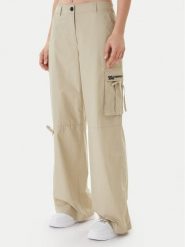 Karl Lagerfeld Jeans Spodnie materiałowe B1W10087 Zielony Regular Fit. Zielone spodnie materiałowe damskie Karl Lagerfeld Jeans, bez wzorów, z bawełny. Za 569.99 zł.