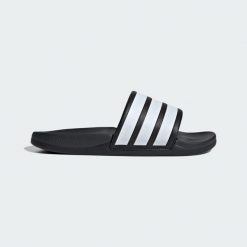 Klapki Adilette Comfort 2.0. Białe klapki damskie Adidas, bez wzorów, klasyczne, bez obcasa, bez zapięcia. Za 199.00 zł.