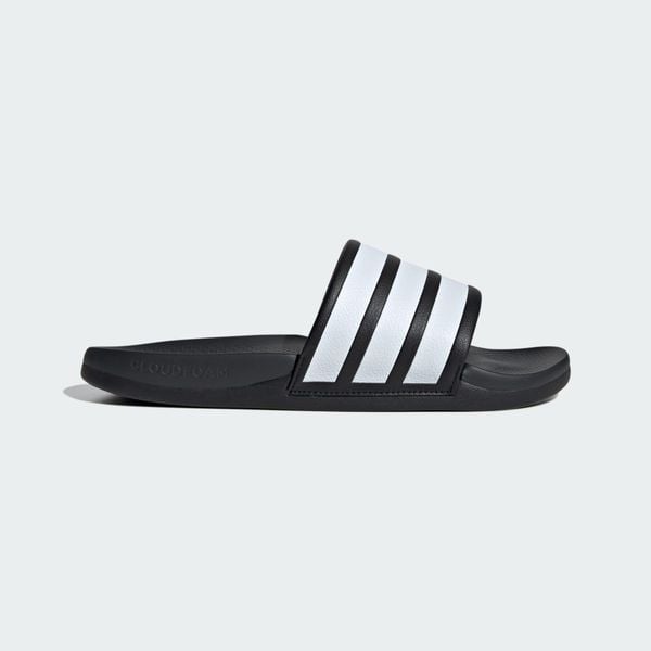 Klapki Adilette Comfort 2.0. Białe klapki damskie Adidas, bez wzorów, klasyczne, bez obcasa, bez zapięcia. Za 199.00 zł.
