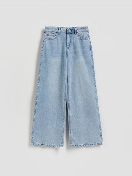 Jeansy wide leg - niebieski. Niebieskie jeansy damskie Reserved, bez wzorów, z bawełny. W wyprzedaży za 79.99 zł.