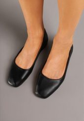 Czarne Balerinki z Kwadratowym Noskiem Eleamira. Czarne balerinki damskie Born2be, bez wzorów, z jeansu, eleganckie, bez obcasa, na obcasie, bez zapięcia. Za 64.99 zł.