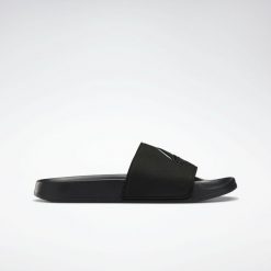 Klapki męskie Reebok Fulgere Slide. Czarne klapki męskie Reebok, bez wzorów, z materiału, bez zapięcia. W wyprzedaży za 157.05 zł.