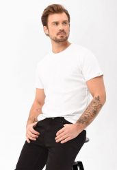 Gładki t-shirt, Comfort Fit, T-BAS. Białe t-shirty męskie Volcano, m, bez wzorów, z bawełny, bez kołnierzyka, bez ramiączek. Za 69.99 zł.