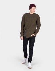 Les Hommes Sweter | LJK106-656U | Round Neck Sweater With Asymetric Zip | Mężczyzna | Khaki. Brązowe swetry męskie Les Hommes, m, bez wzorów, z wełny, bez kołnierzyka, bez ramiączek. W wyprzedaży za 549.00 zł.