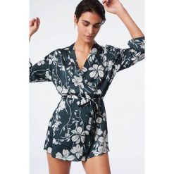 Etam - Szlafrok Gaby. Szlafroki damskie Etam. W wyprzedaży za 129.90 zł.