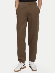 Reebok Spodnie dresowe Reebok x Ewa Chodakowska RK25981CCW Brązowy Regular Fit. Brązowe spodnie dresowe damskie Reebok, bez wzorów, z bawełny. Za 179.99 zł.
