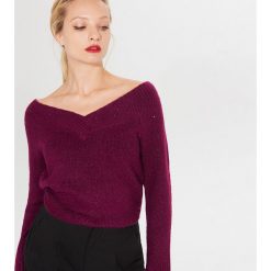 Sweter z dekoltem carmen - Bordowy. Czerwone swetry nierozpinane damskie Mohito, l, bez wzorów, bez kołnierzyka, bez ramiączek. Za 119.99 zł.