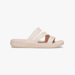 Klapki damskie do chodzenia Crocs GETAWAY STRAPPY. Brązowe klapki damskie Crocs, bez wzorów, sportowe, bez obcasa, bez zapięcia. Za 169.00 zł.