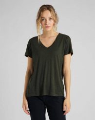 LEE V NECK TEE DAMSKI T-SHIRT SERPICO GREEN L41JENOJ 112109015. Zielone t-shirty damskie Lee, l, bez wzorów, bez kołnierzyka, bez ramiączek. Za 69.99 zł.