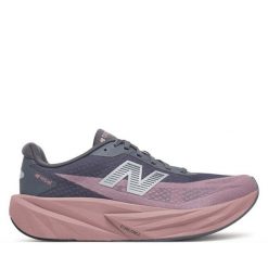 Buty do biegania New Balance. Czerwone obuwie sportowe damskie New Balance, bez wzorów, bez zapięcia, do biegania. Za 699.99 zł.