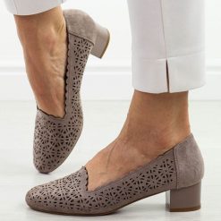 Khaki ażurowe półbuty damskie na obcasie Potocki 12393. Brązowe półbuty damskie POTOCKI, na lato, w ażurowe wzory, z jeansu, eleganckie, z okrągłym noskiem, bez obcasa, na obcasie, bez zapięcia. Za 169.00 zł.