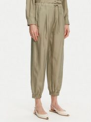 Marella Spodnie materiałowe Abetaia 2513131095 Zielony Relaxed Fit. Zielone spodnie materiałowe damskie Marella, bez wzorów, z jedwabiu. Za 639.99 zł.