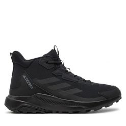 Trekkingi adidas. Czarne botki męskie Adidas, bez wzorów, sportowe, bez obcasa, bez zapięcia. Za 349.99 zł.