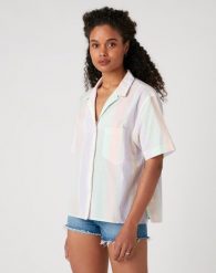 KOSZULA DAMSKA WRANGLER CUBAN SHIRT PASTEL VIOLET W5R36SP26 112130307. Koszule damskie Wrangler, s, bez wzorów, bez kołnierzyka, bez ramiączek. Za 129.99 zł.