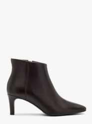 Bordowe botki na szpilce. Czerwone botki damskie Ryłko, na jesień, bez wzorów, ze skóry, eleganckie, bez obcasa, na obcasie, bez zapięcia. Za 479.99 zł.