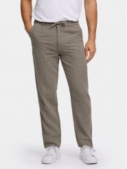Lindbergh Spodnie materiałowe 30-003020 Zielony Relaxed Fit. Zielone spodnie materiałowe męskie Lindbergh, bez wzorów, z bawełny. Za 449.99 zł.