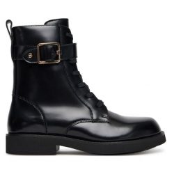 Trzewiki BOSS. Czarne botki damskie Boss, bez wzorów, bez obcasa, na płaskiej podeszwie, bez zapięcia. Za 759.99 zł.