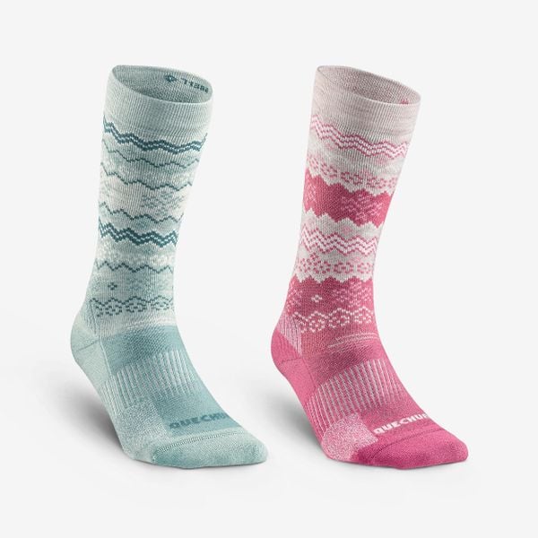 Skarpety turystyczne SH500 Mid. Czerwone skarpetki damskie QUECHUA, bez wzorów, z elastanu. Za 69.99 zł.