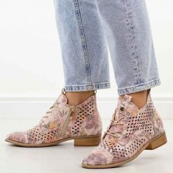 Multi ażurowe botki damskie Potocki 12091. Żółte botki damskie POTOCKI, na jesień, w ażurowe wzory, z materiału, klasyczne, bez obcasa, na obcasie, bez zapięcia. Za 229.00 zł.