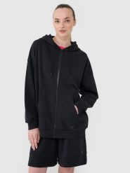 4F Bluza dresowa rozpinana z kapturem damska - czarna S. Czarne bluzy damskie 4F, s, bez wzorów, z bawełny, klasyczne, bez ramiączek, z kapturem. W wyprzedaży za 89.99 zł.