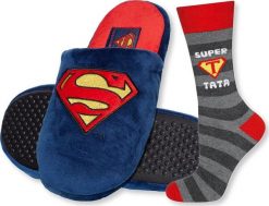 Soxo Zestaw na Dzień Ojca: Skarpetki Męskie "Super Tata" SOXO i Męskie Kapcie Superman 4546. Skarpety męskie Soxo, bez wzorów. Za 104.99 zł.
