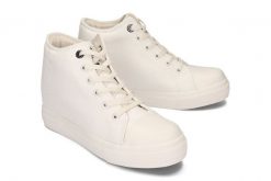 BIG STAR EE274128 biały, trampki, sneakersy damskie. Białe trampki i tenisówki damskie BIG STAR, bez wzorów, bez zapięcia. Za 74.95 zł.