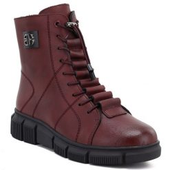 Skórzane botki damskie na platformie bordowe eVento 26BT17-609. Czerwone botki damskie eVento, bez wzorów, ze skóry, bez obcasa, na koturnie, bez zapięcia. Za 209.99 zł.