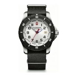 RABAT ZEGAREK VICTORINOX SWISS ARMY Maverick Sport 241676.1. Białe zegarki męskie VICTORINOX, bez wzorów, ze stali. W wyprzedaży za 979.00 zł.