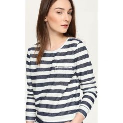 BLUZA NIEROZPINANA DAMSKA. Białe bluzy damskie TROLL, l, bez wzorów, casualowe, bez ramiączek, bez kaptura. W wyprzedaży za 54.99 zł.