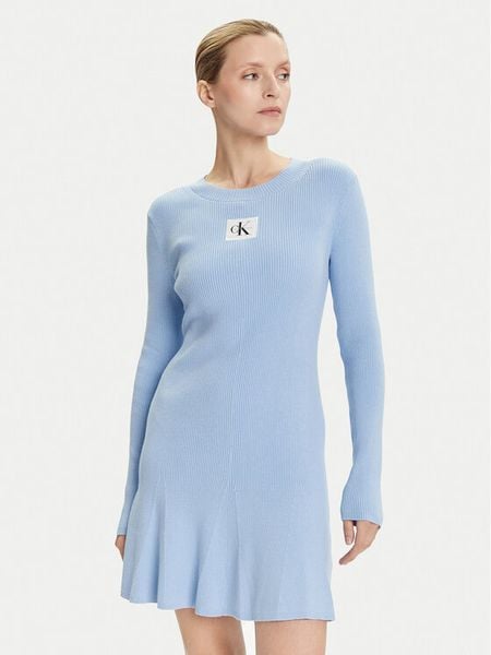 Calvin Klein Jeans Sukienka codzienna LV047D307G Niebieski Slim Fit. Niebieskie sukienki damskie Calvin Klein Jeans, na co dzień, m, bez wzorów, z bawełny, bez kołnierzyka, bez ramiączek, proste. Za 339.99 zł.