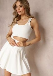 Biała Rozkloszowana Spódnica Mini z Zakładkami Plainnet. Białe spódnice damskie Renee, l, z aplikacjami, mini, rozkloszowane. Za 79.99 zł.