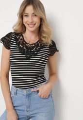 Czarno-Biały T-shirt z Bawełny z Koronką przy Dekolcie i Rękawach Alilama. Czarne t-shirty damskie Born2be, m, bez wzorów, z bawełny, bez kołnierzyka, bez ramiączek. Za 39.99 zł.