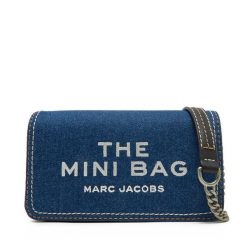 Torebka Marc Jacobs. Niebieskie torebki do ręki damskie Marc Jacobs, bez wzorów, z denimu, bez dodatków. Za 769.99 zł.