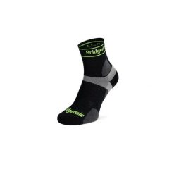 Skarpety biegowe Bridgedale Ultra Lt T2 Merino Sport 3/4 Crew. Czarne skarpetki damskie Bridgedale, bez wzorów, z elastanu. Za 101.17 zł.