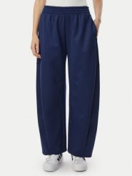Adidas Spodnie dresowe Soft Lux Winter Knit Barrel KR0119 Niebieski Loose Fit. Niebieskie spodnie dresowe damskie Adidas, bez wzorów, z dresówki. Za 328.99 zł.