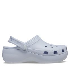 Klapki Crocs. Niebieskie klapki damskie Crocs, bez wzorów, bez obcasa, bez zapięcia. Za 199.99 zł.