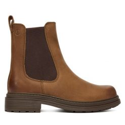 Sztyblety Clarks. Brązowe botki damskie Clarks, bez wzorów, bez obcasa, na płaskiej podeszwie, bez zapięcia. Za 349.99 zł.
