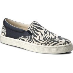 Tenisówki MARC O'POLO - 702 23793502 618 Navy. Brązowe trampki męskie Marc O'Polo, bez wzorów, z gumy, bez zapięcia. W wyprzedaży za 169.00 zł.