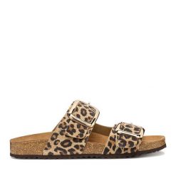 Klapki Geox. Brązowe klapki damskie Geox, bez wzorów, bez obcasa, bez zapięcia. Za 399.99 zł.