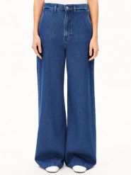 ARMEDANGELS Dżinsy Kobiety Bawełna niebieski, 30-32. Niebieskie jeansy damskie ARMEDANGELS, bez wzorów, z bawełny, eleganckie. Za 699.95 zł.