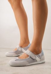 Szare Tenisówki Typu Sneakeriny Ozdobione Napisem Emirinne. Szare balerinki damskie Renee, bez wzorów, sportowe, bez obcasa, bez zapięcia. Za 84.99 zł.