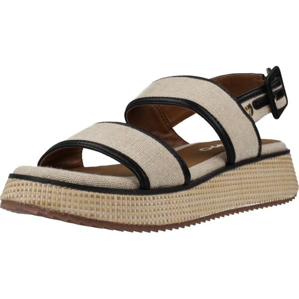 Sandały GIOSEPPO 74028G Beżowy. Brązowe sandały damskie Gioseppo, bez wzorów, z syntetyku, bez obcasa, bez zapięcia. Za 293.99 zł.