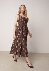 Brązowa Bawełniano-Wiskozowa Sukienka Retro w Groszki o Rozkloszowanym Kroju Eviphaia. Brązowe sukienki damskie Born2be, na co dzień, s, bez wzorów, z bawełny, klasyczne, bez kołnierzyka, bez ramiączek, maxi, rozkloszowane. Za 169.99 zł.