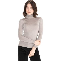 Guess Sweter Srebrny. Szare swetry nierozpinane damskie Guess, xl, z aplikacjami, z materiału, bez kołnierzyka, bez ramiączek. Za 285.95 zł.