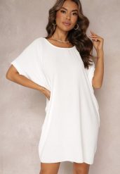 Biała Sukienka Mini o Fasonie Nietoperza z Okrągłym Dekoltem Maglia. Białe sukienki damskie Renee, bez wzorów, bez kołnierzyka, bez ramiączek, mini. Za 49.99 zł.