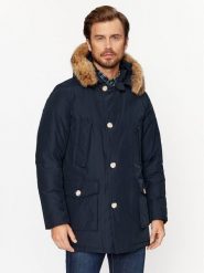 Woolrich Kurtka puchowa Arctic CFWOOU0482MRUT0001 Granatowy Regular Fit. Niebieskie kurtki męskie Woolrich, m, bez wzorów, z bawełny, bez kaptura. Za 2,799.00 zł.