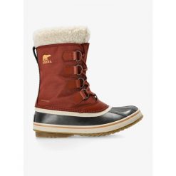 Buty zimowe damskie Sorel Winter Carnival WP. Czerwone obuwie trekkingowe damskie Sorel, bez zapięcia. Za 444.99 zł.