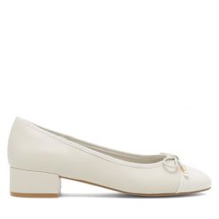 Baleriny Nine West. Brązowe balerinki damskie Nine West, bez wzorów, bez obcasa, bez zapięcia. Za 119.99 zł.